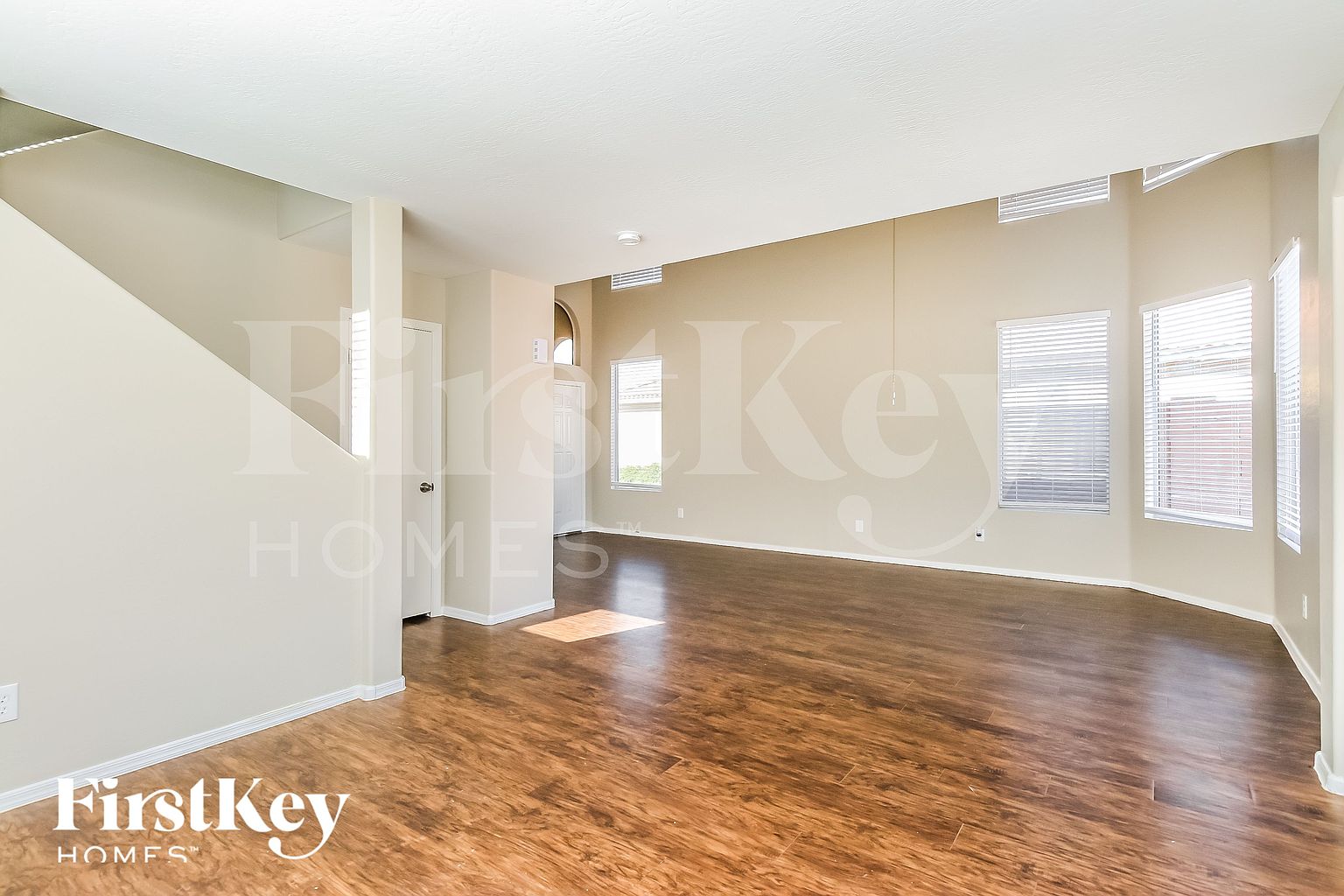 4332 E Windsong Dr photo 5