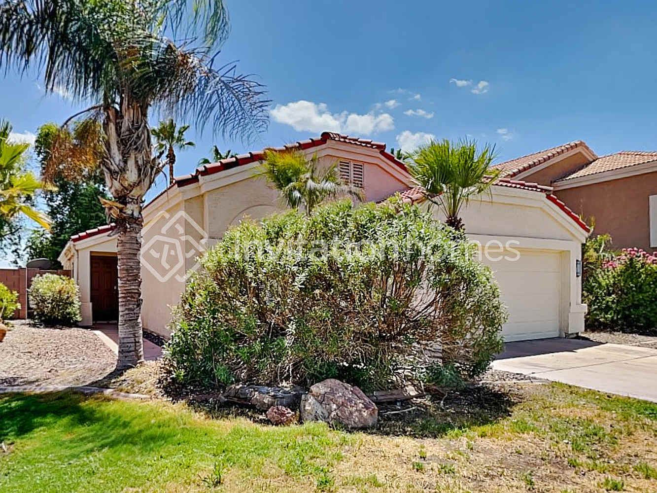 11989 W Almeria Rd Avondale, AZ 85392 photo 2