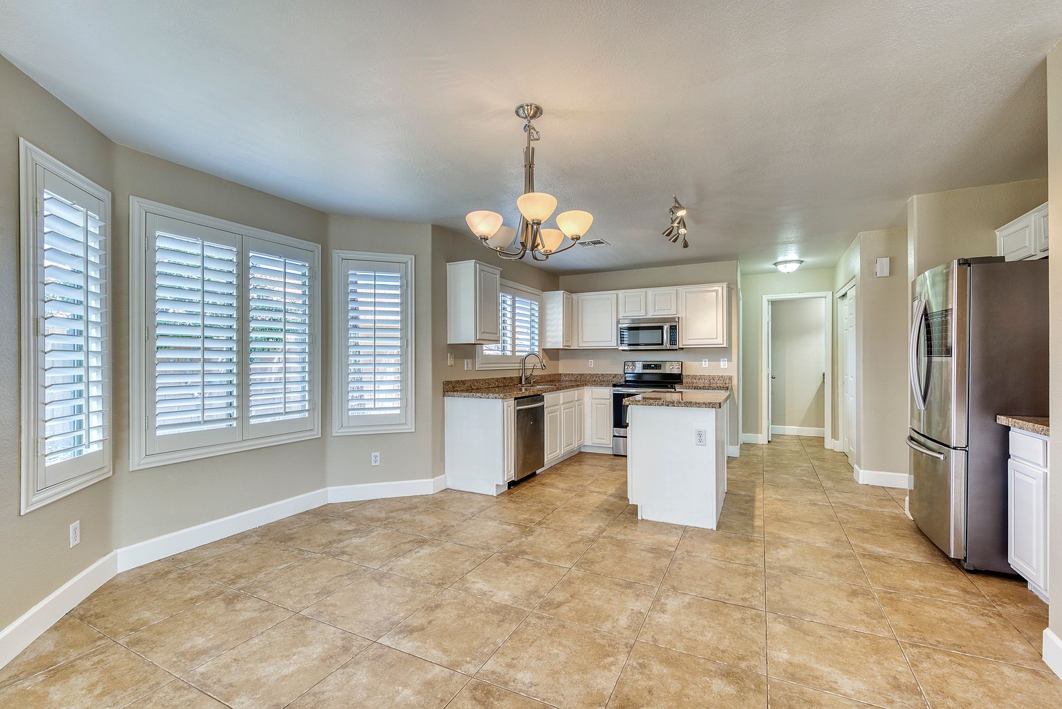 16237 N 161st Dr Surprise, AZ 85374 photo 4