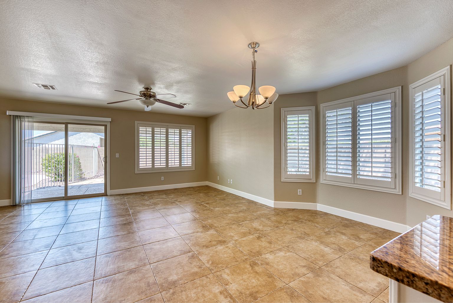 16237 N 161st Dr Surprise, AZ 85374 photo 5