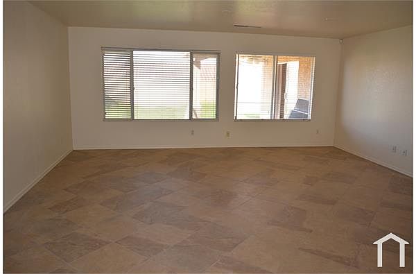 1506 E Irwin Ave photo 3