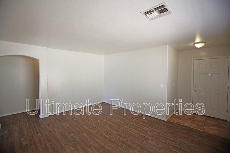 12203 W Windrose Dr photo 4