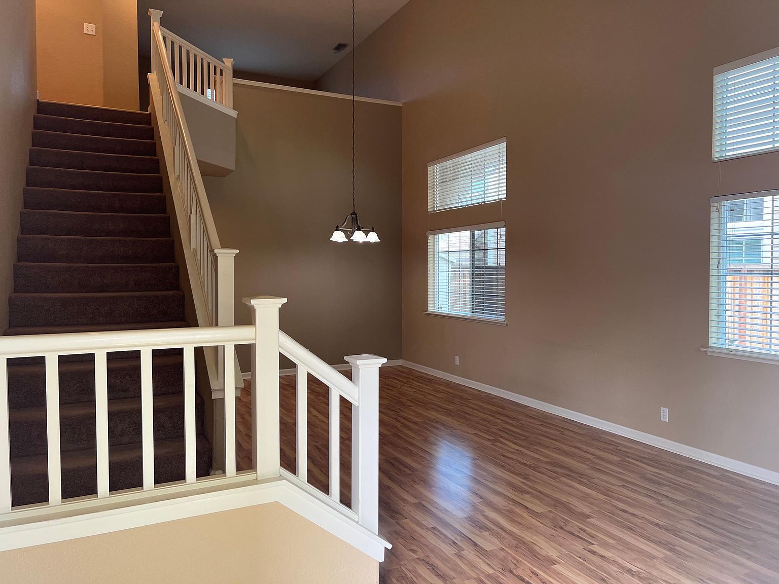 1783 Corte Vista St photo 3