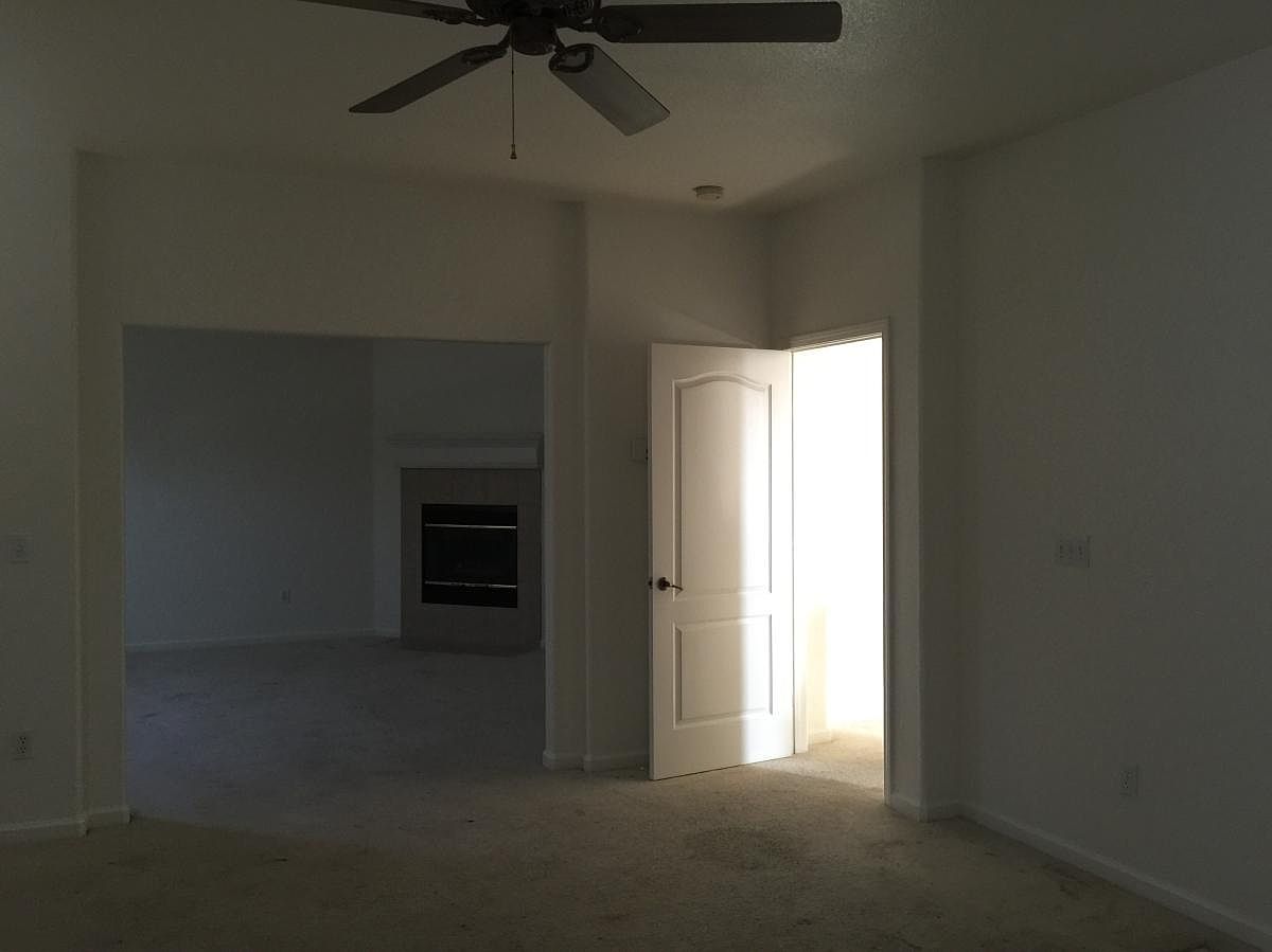 2419 Kaiser Way photo 2