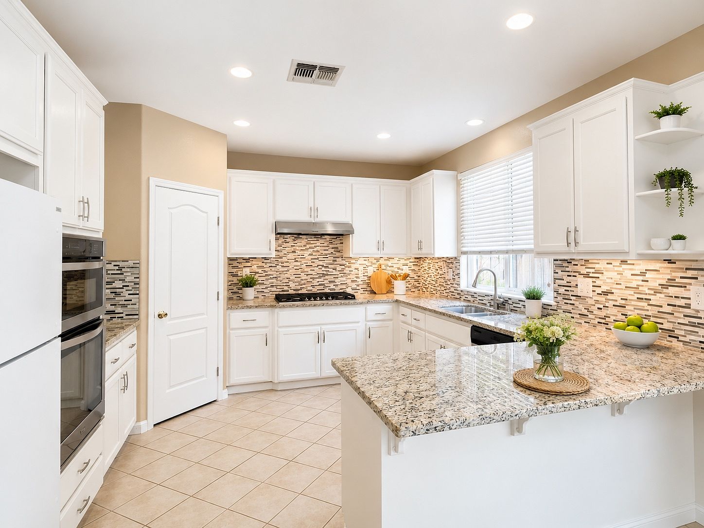 2091 Goldpine Way photo 2