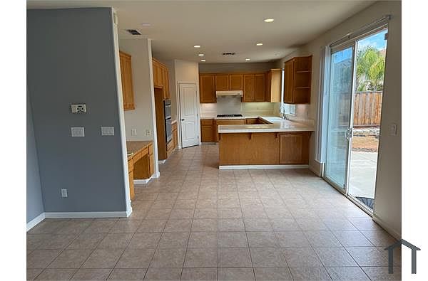 2085 Catalpa Way photo 5