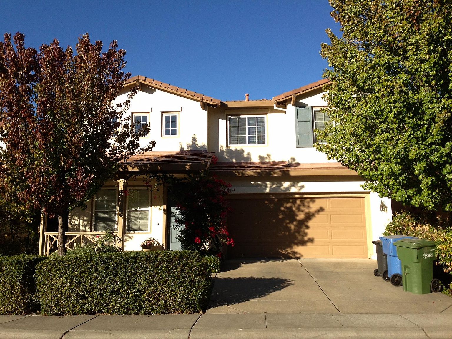 174 Pizarro Ave photo 3