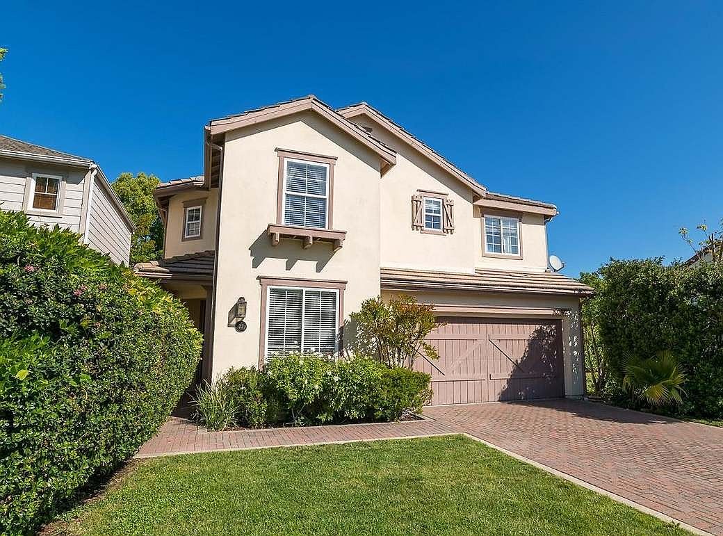 23 Greenham Ct photo 3