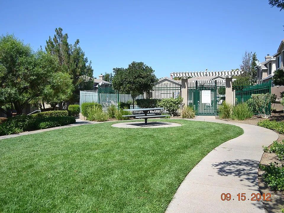 3758 Jasmine Cir photo 3