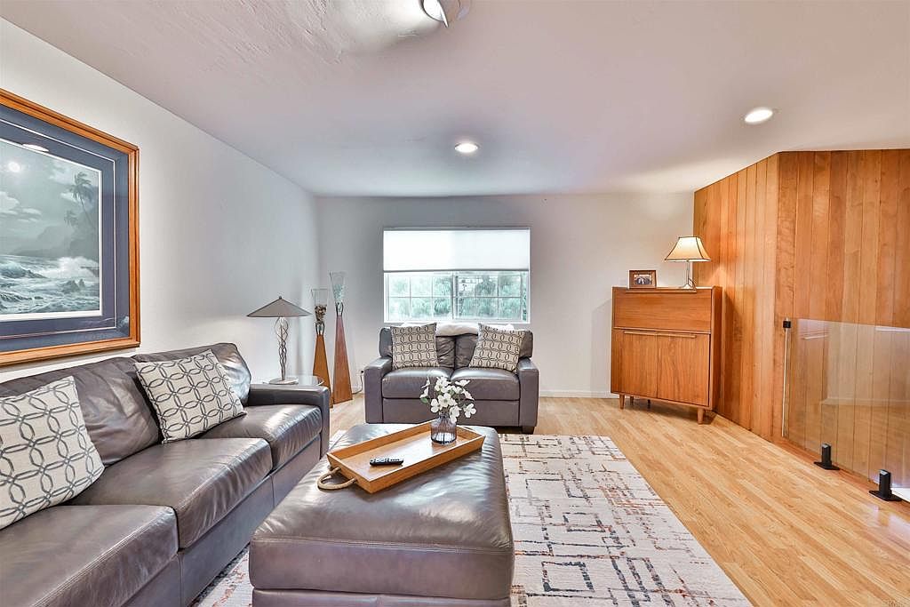 850 C Ave photo 3