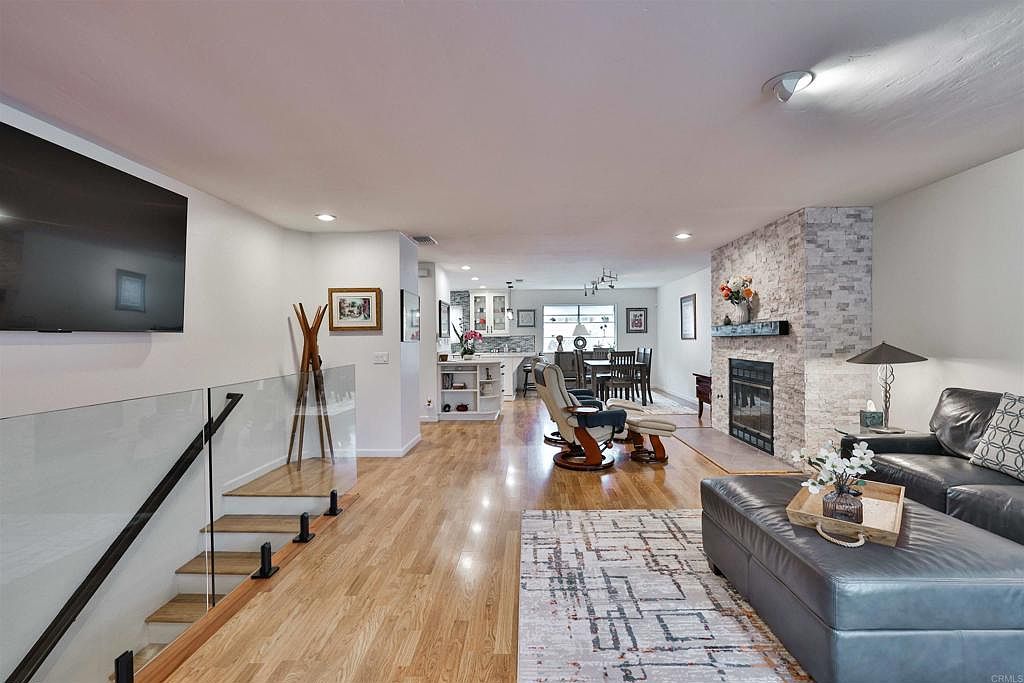 850 C Ave photo 5