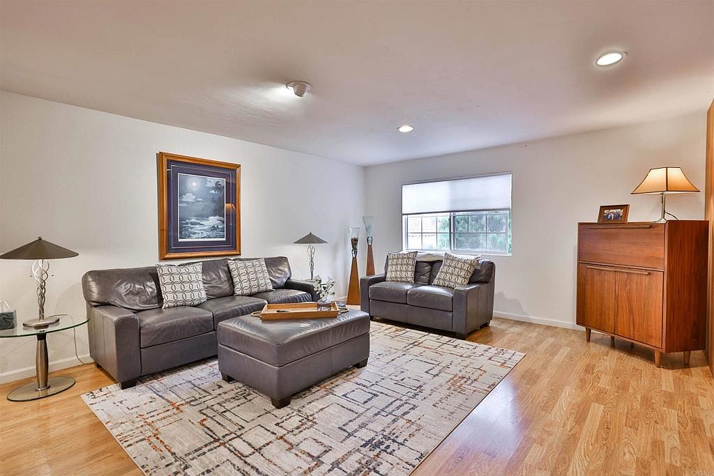 850 C Ave photo 2