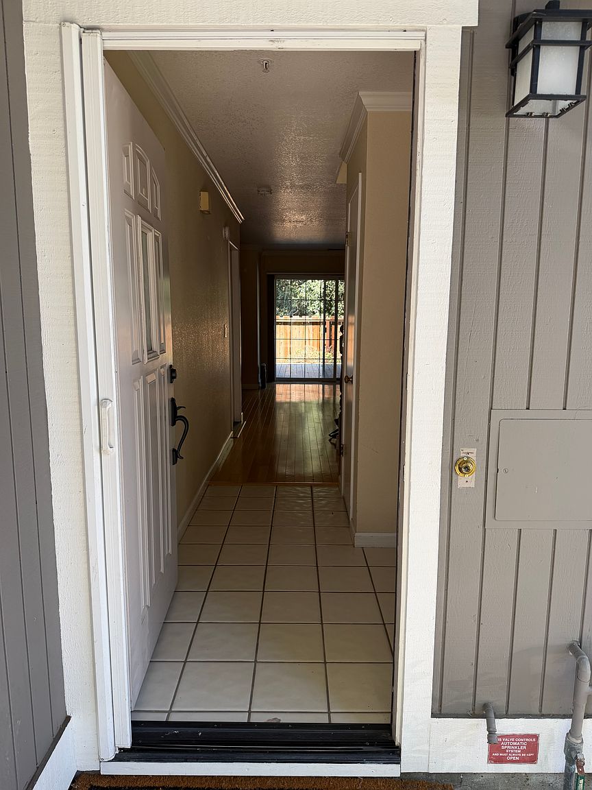 1028 Shetler Ave photo 4