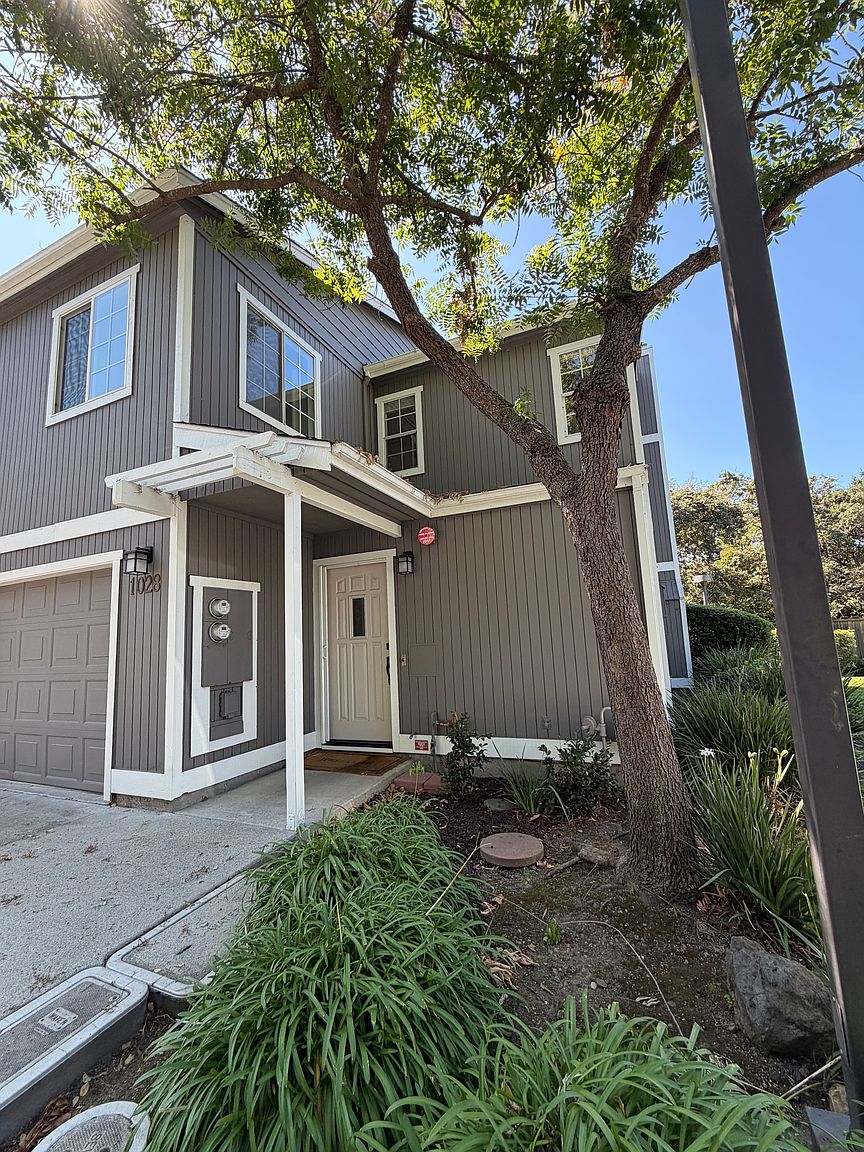 1028 Shetler Ave photo 2