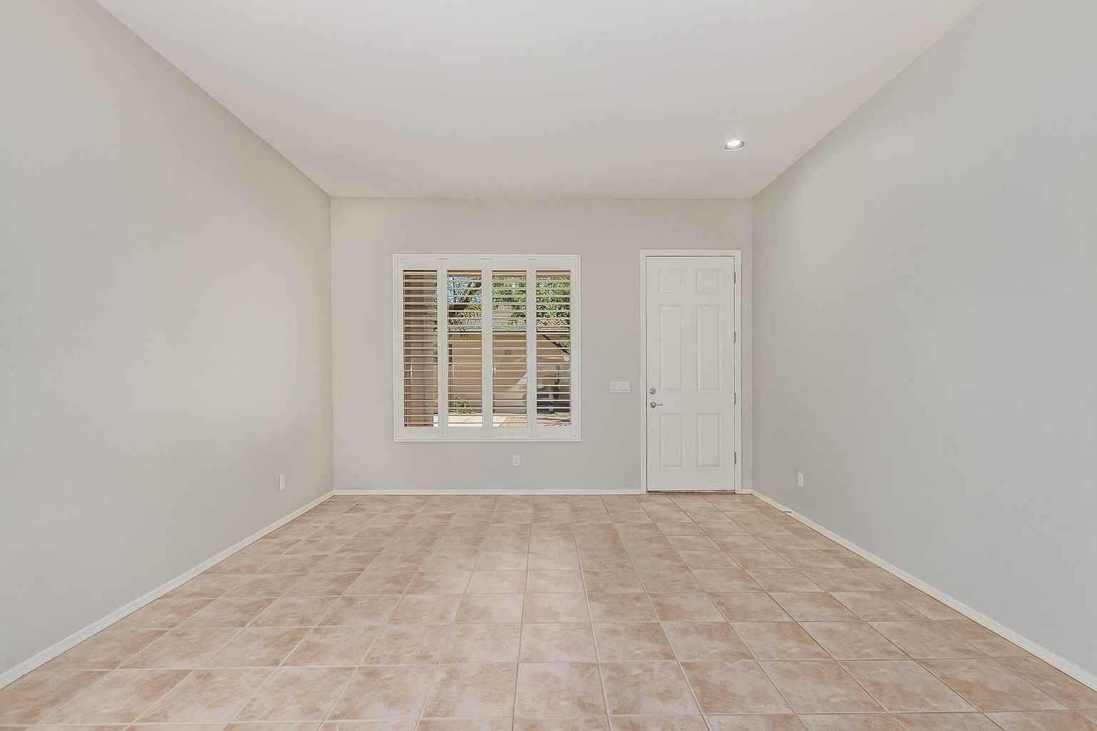 1988 W Periwinkle Way photo 5