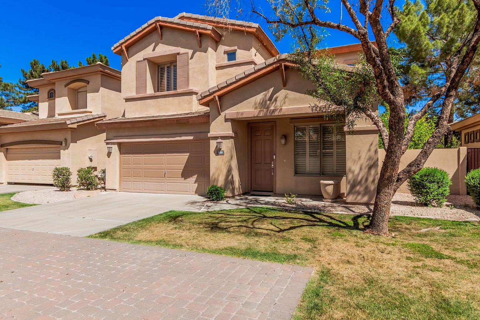 1988 W Periwinkle Way photo 3