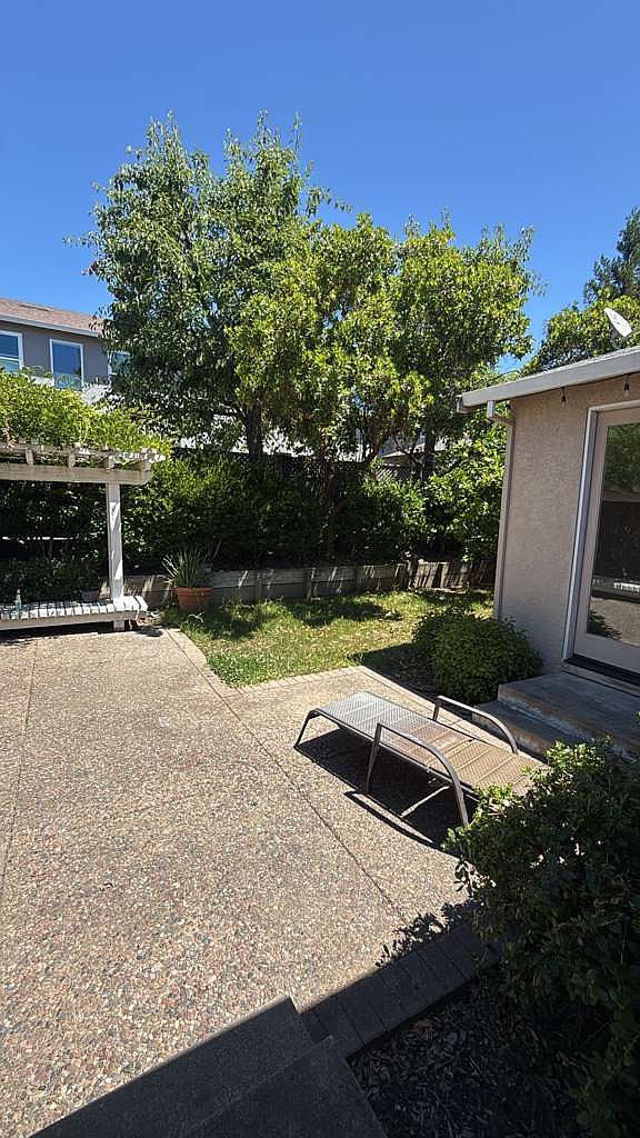 308 Winemaker Way photo 2