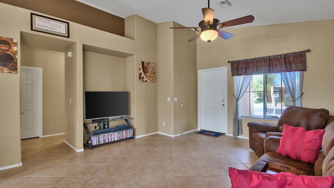 40109 N Patriot Way photo 3