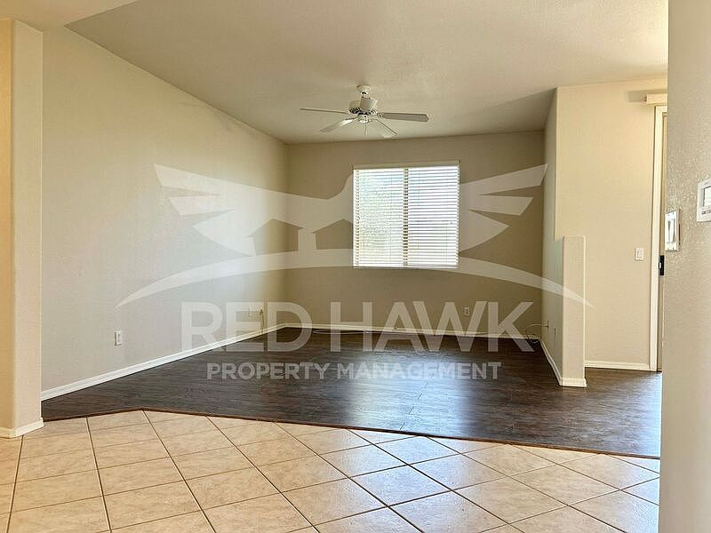 1335 E June St photo 5
