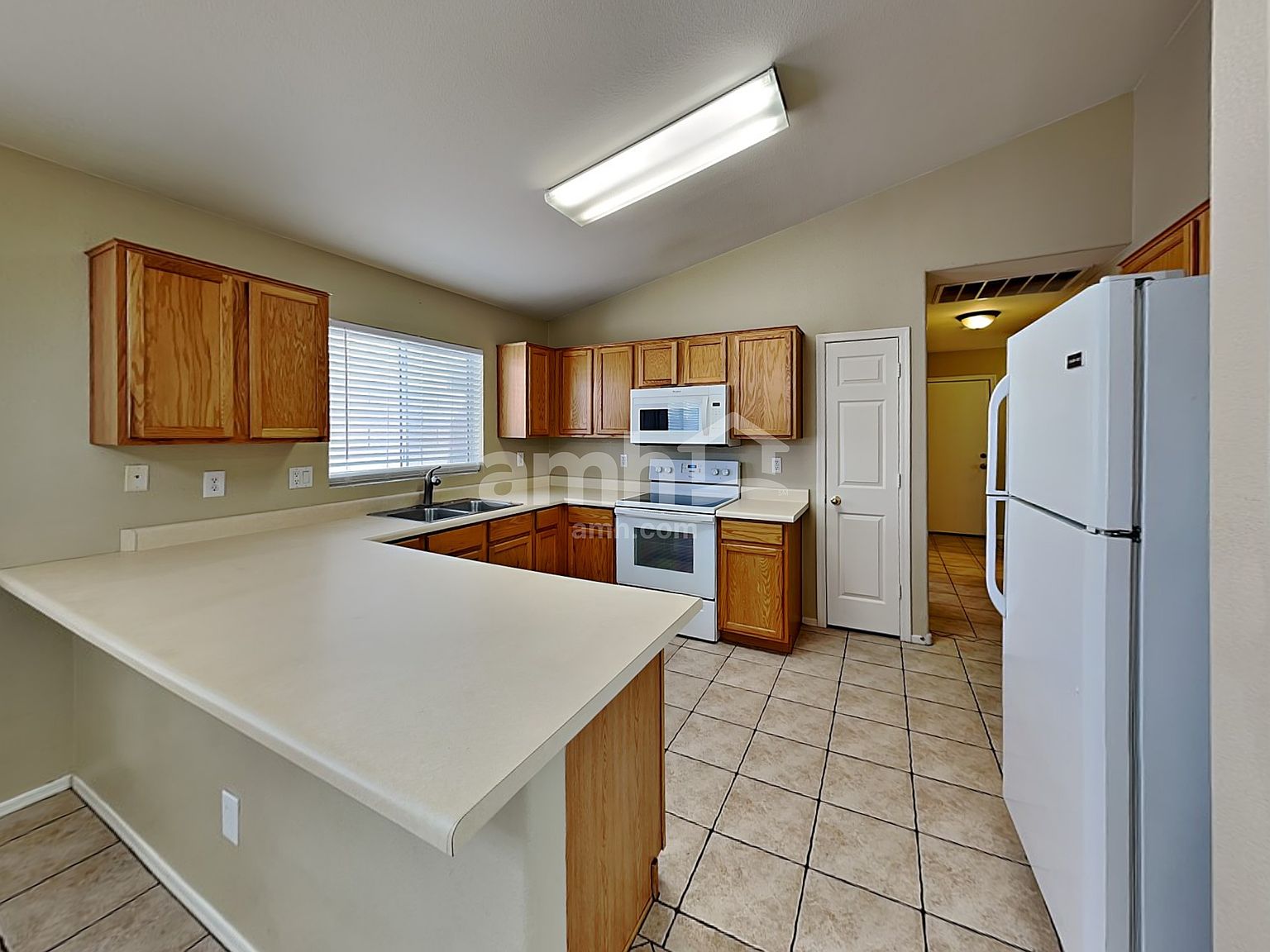 18078 N 113th Ave photo 5