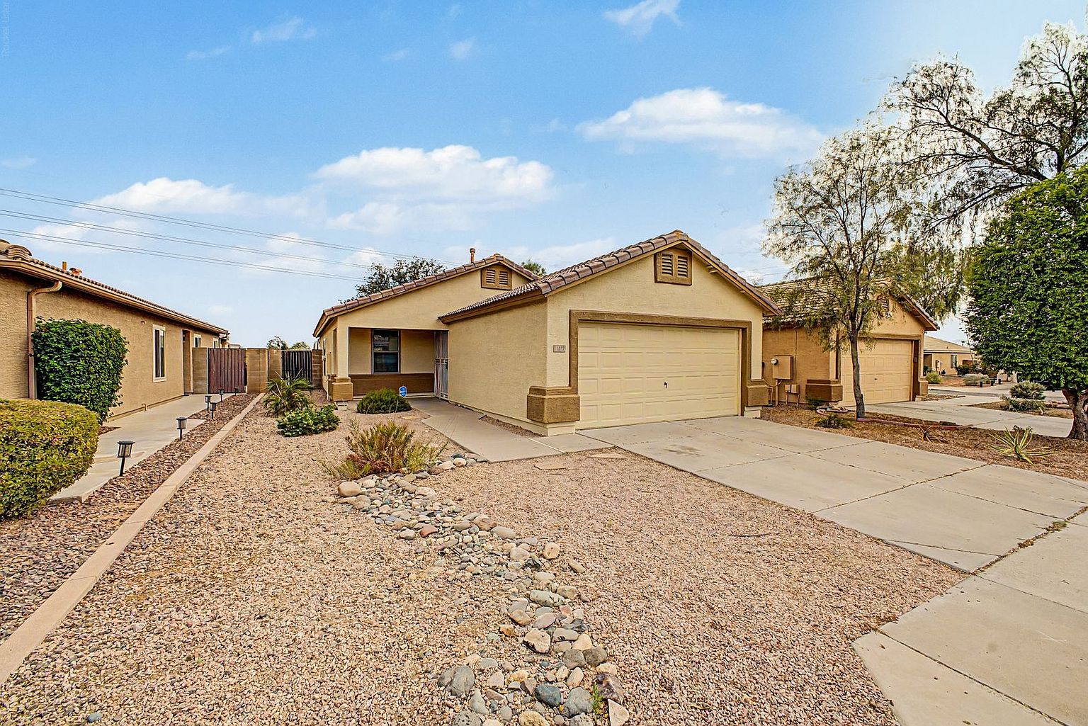 11417 W Amber Trail Surprise, AZ 85378 photo 2