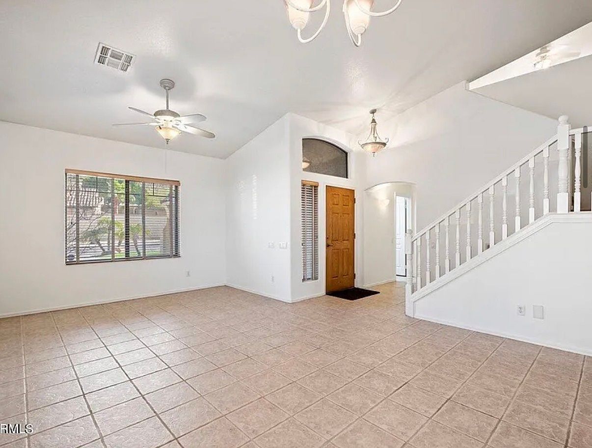 26024 N Hackberry Dr photo 3