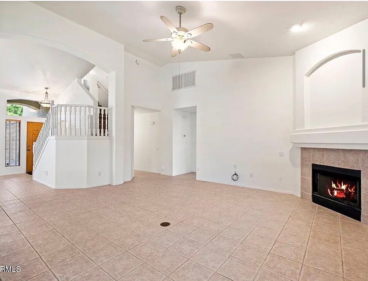 26024 N Hackberry Dr photo 4