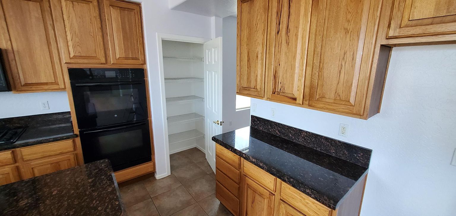 26024 N Fernbush Dr photo 3