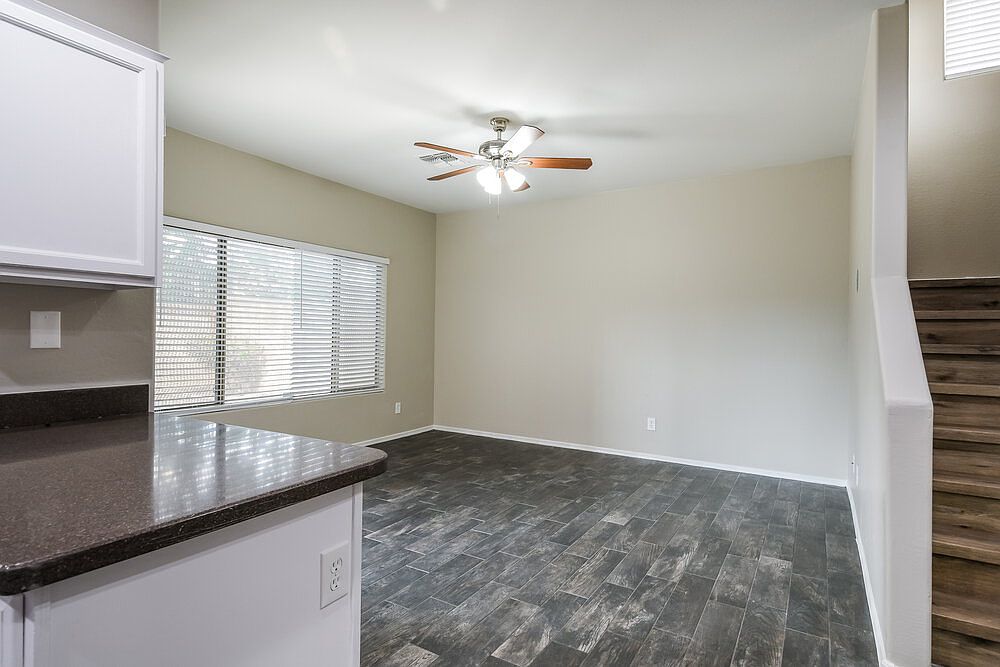 1750 W Union Hills Dr photo 4
