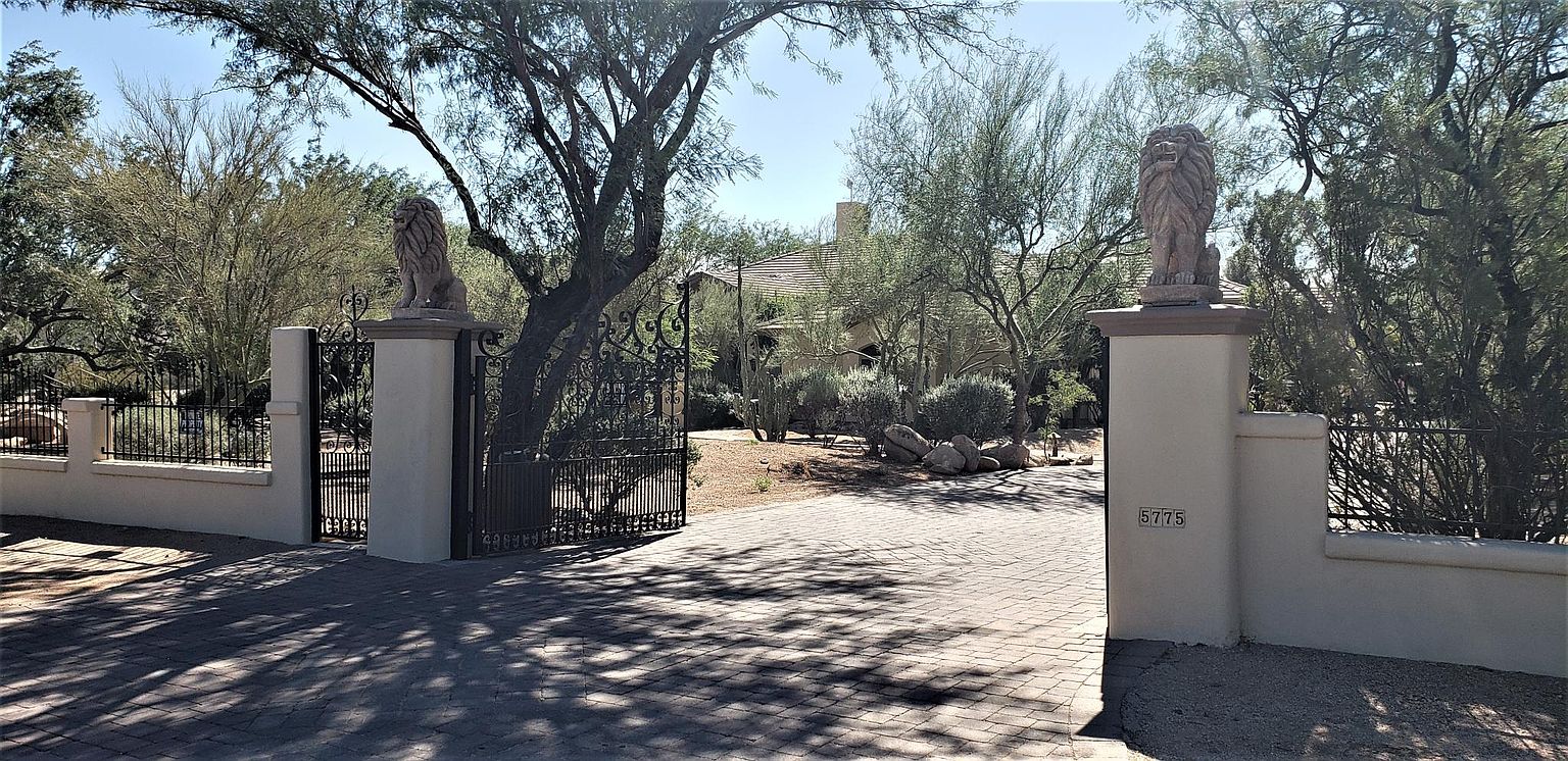 5775 E Pinnacle Vista Dr photo 3