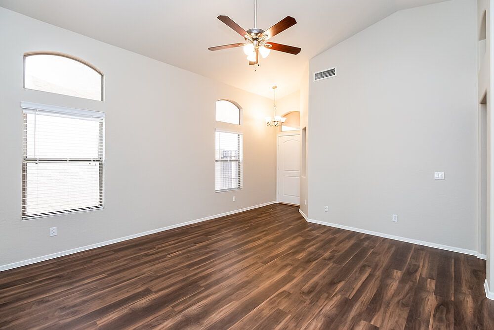 10036 E Capri Ave Mesa, AZ 85208 photo 5