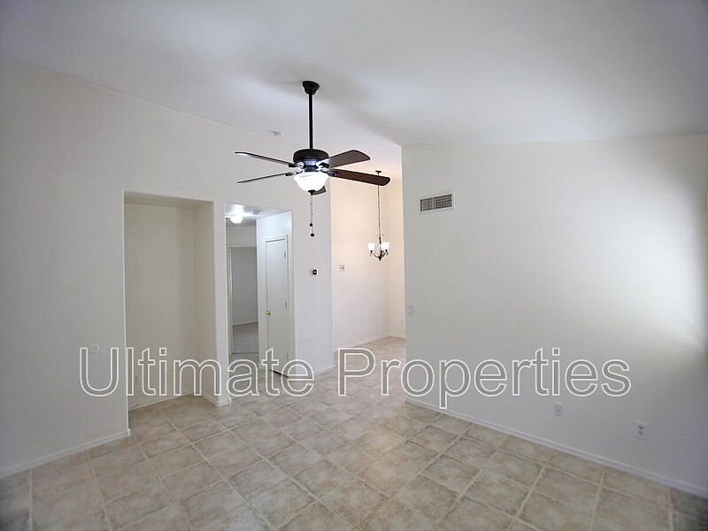 15152 W Elko Dr photo 5