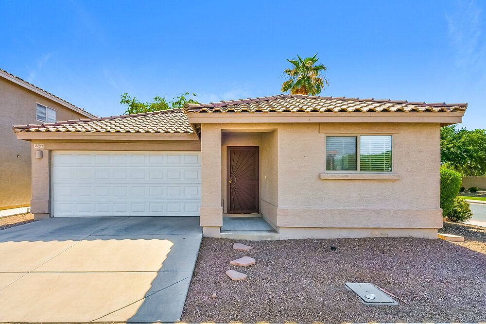 2200 E Spruce Dr Chandler, AZ 85286 photo 3