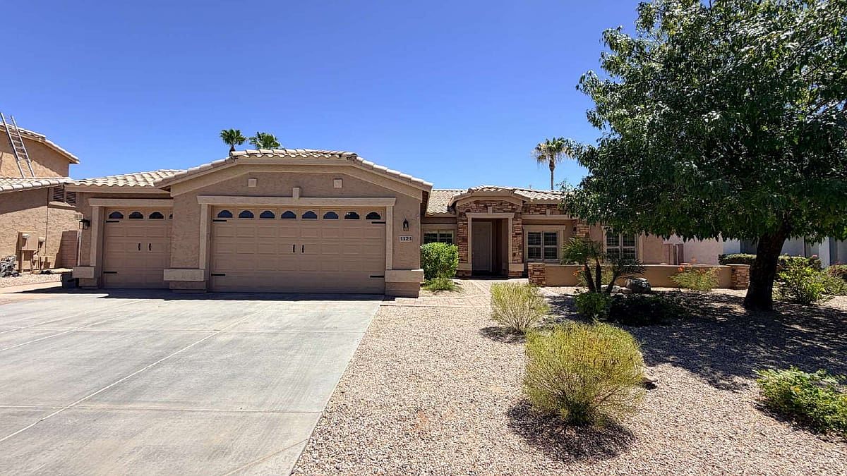 1121 E Powell Way Chandler, AZ 85249 photo 2
