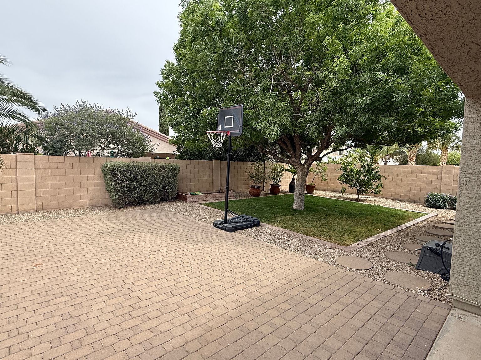 2064 E Indian Wells Dr photo 4