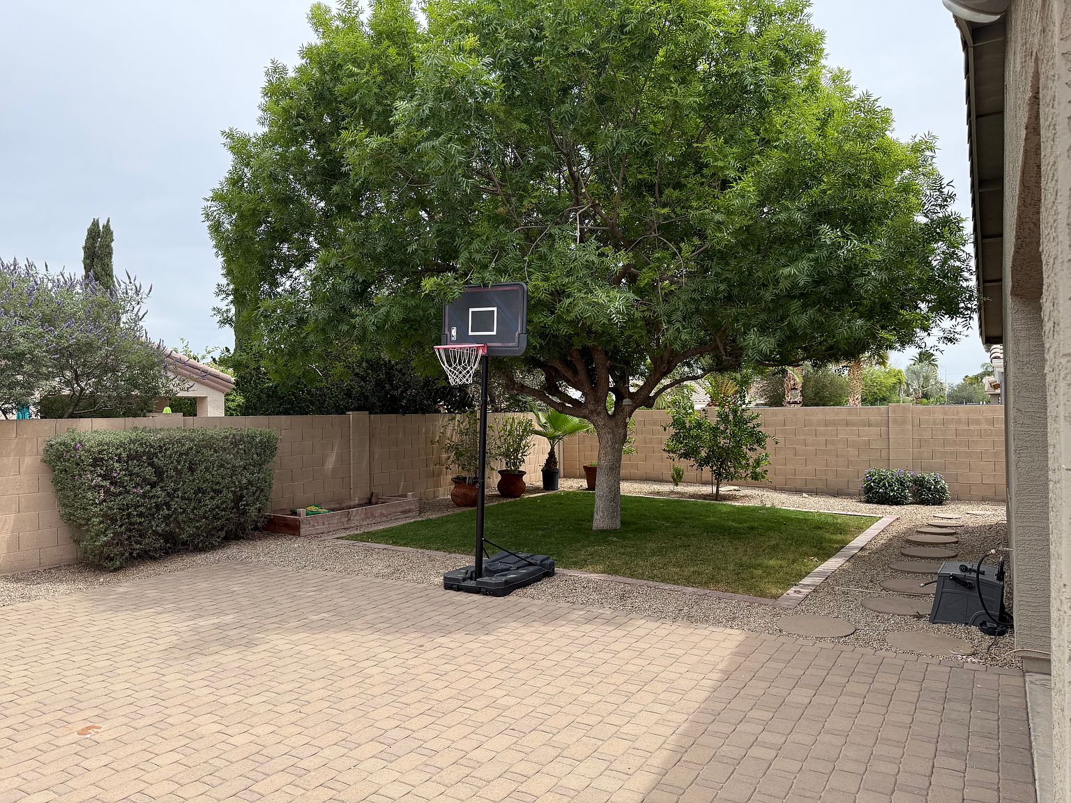 2064 E Indian Wells Dr photo 5