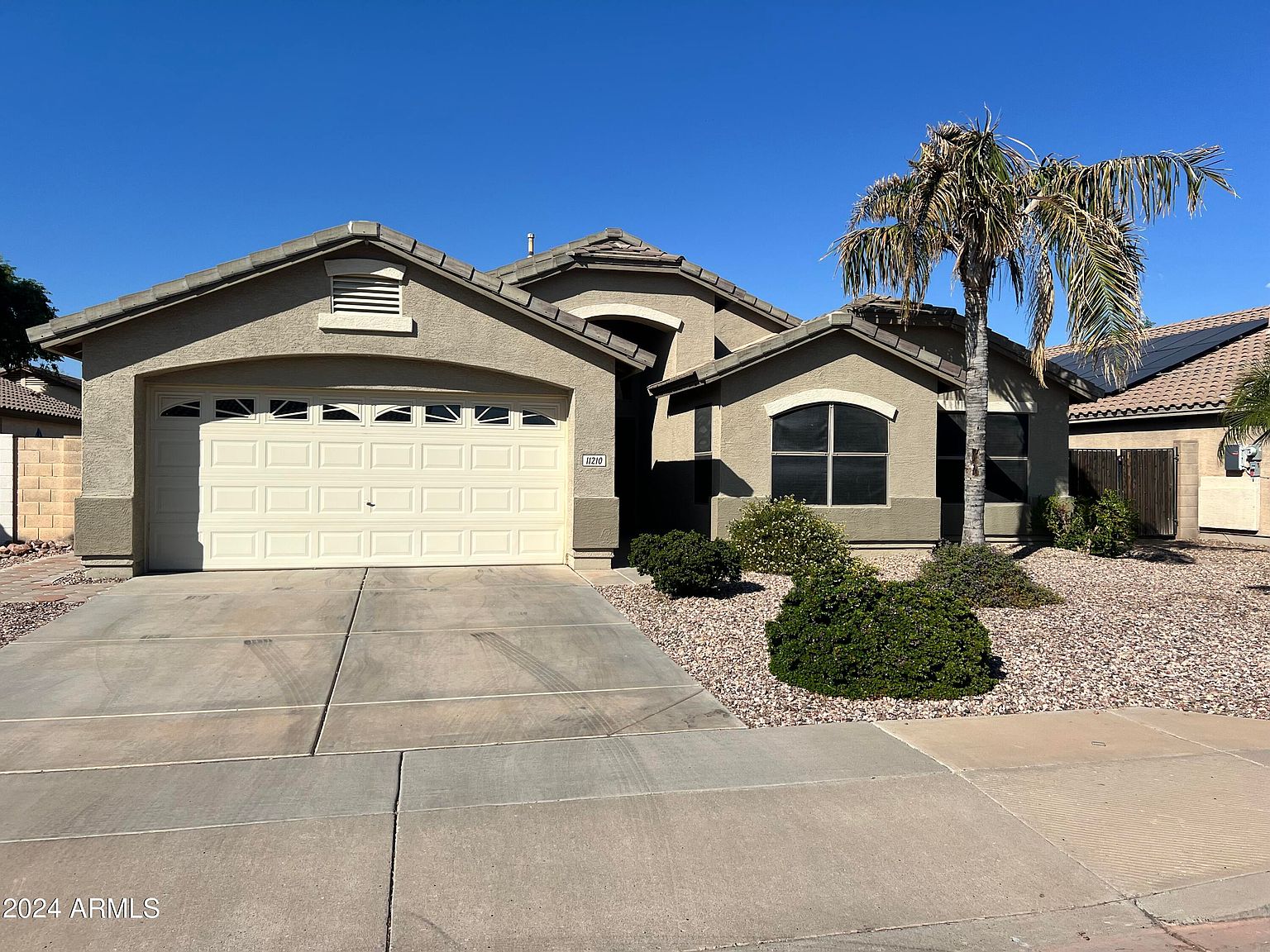 11210 E Pronghorn Ave Mesa, AZ 85212 photo 2