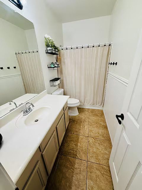 139 E Benrich Dr photo 4