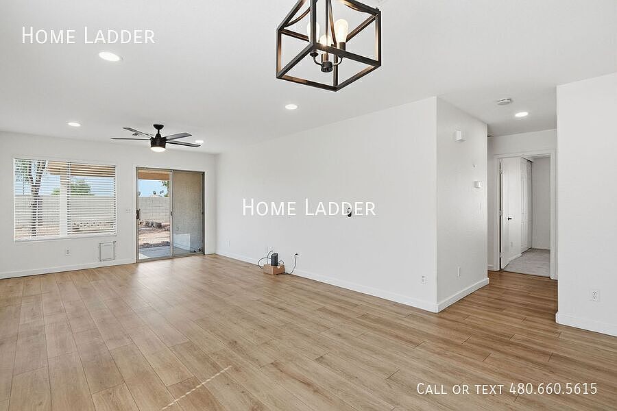 16030 W Woodlands Ave photo 5