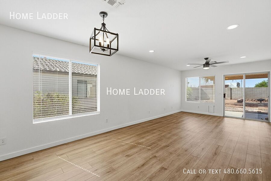 16030 W Woodlands Ave photo 3