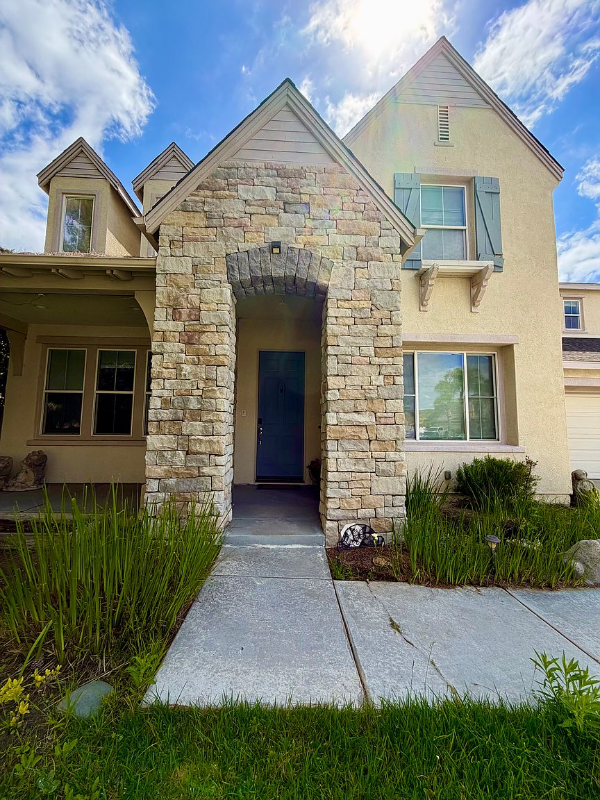 43130 Calle Camellia photo 3