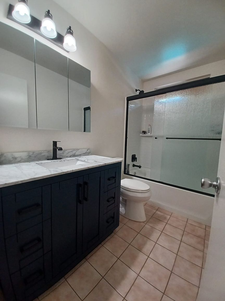 4023 Mira Costa St photo 2