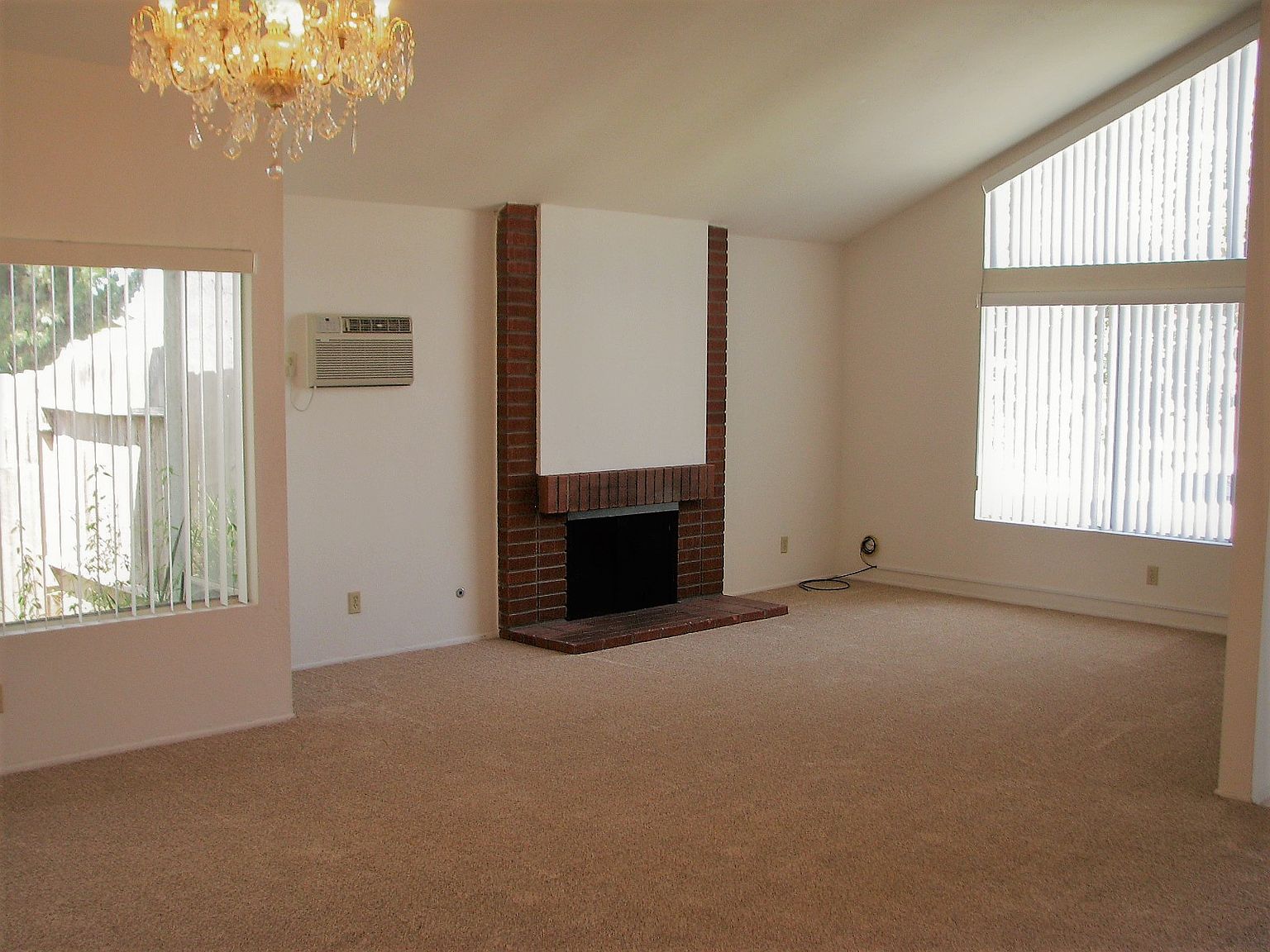8285 Santa Arminta Ave photo 2