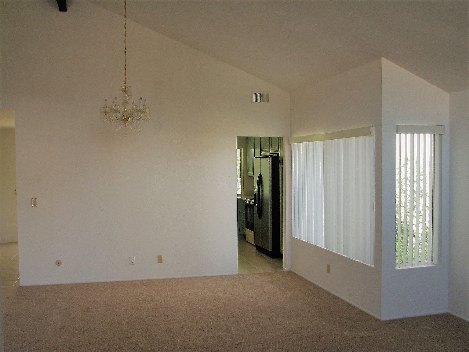 8285 Santa Arminta Ave photo 3