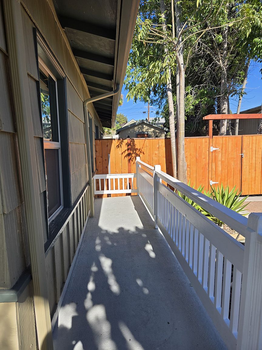 4861 34th St photo 4