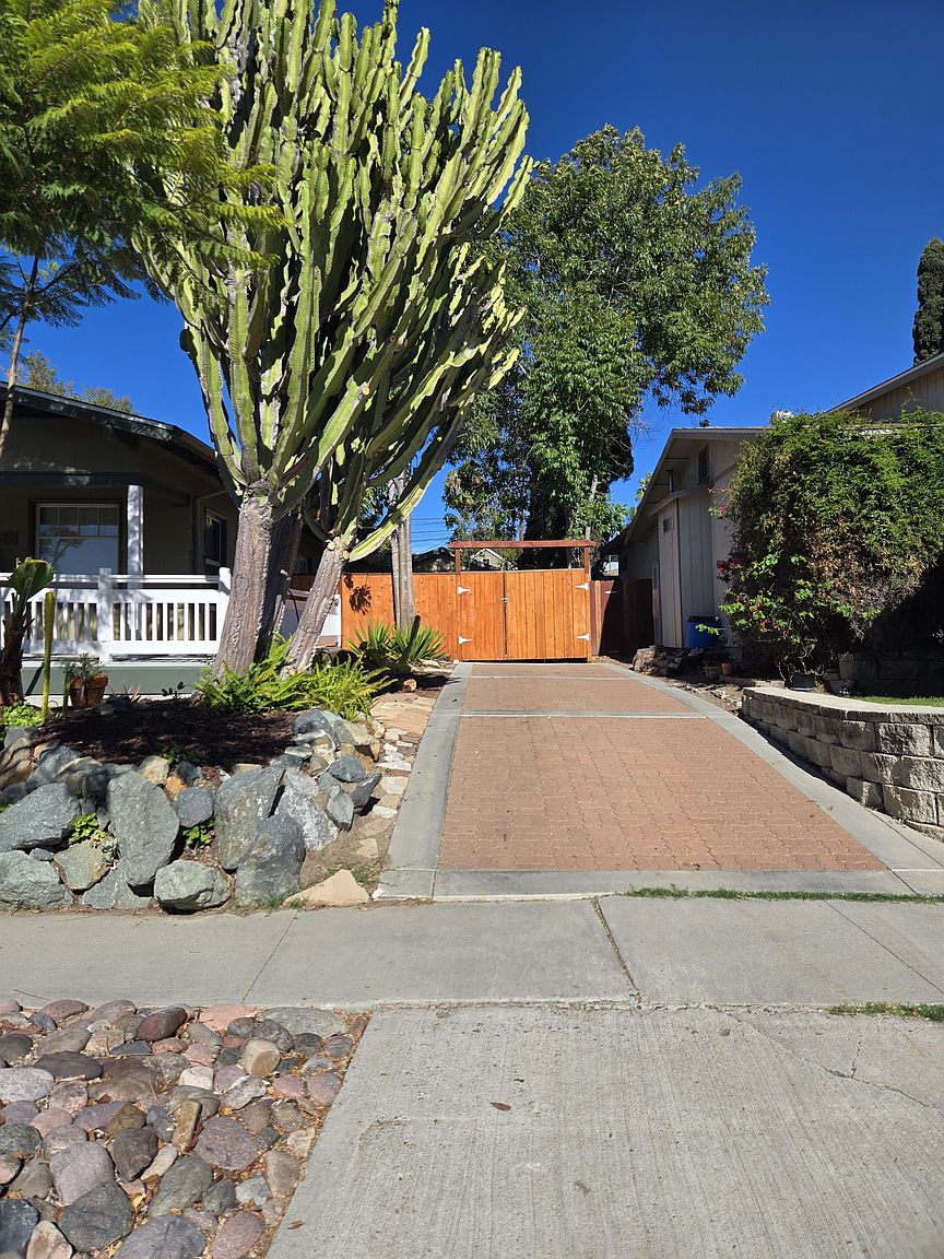 4861 34th St photo 5