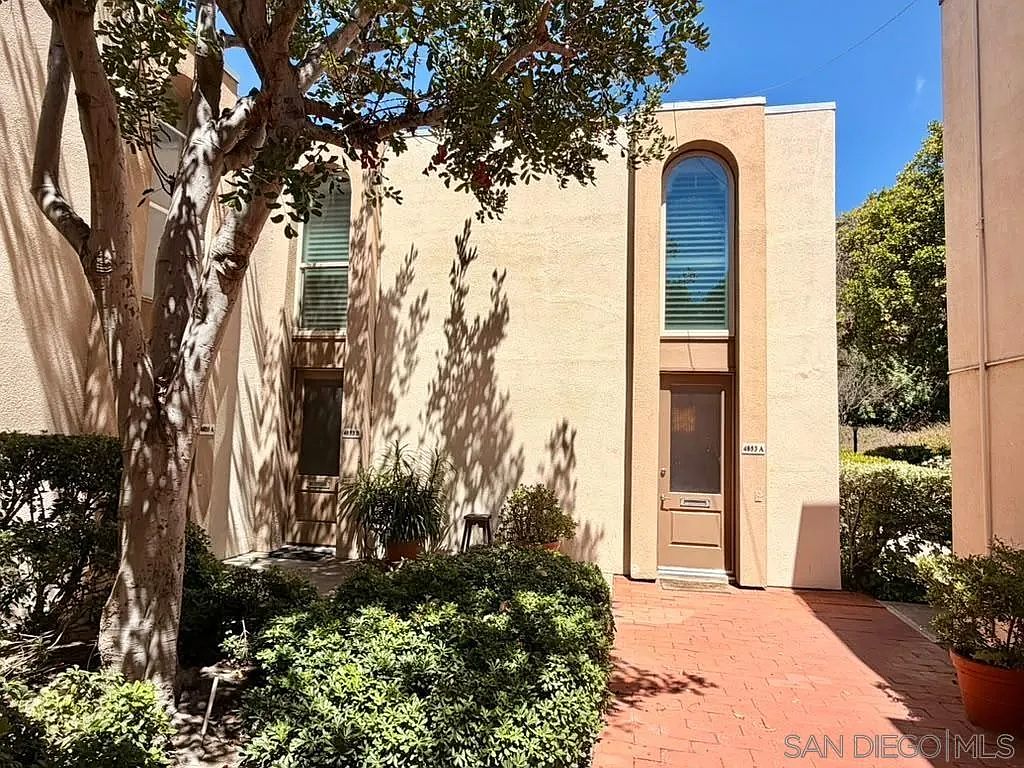 4853 Collwood Blvd photo 2