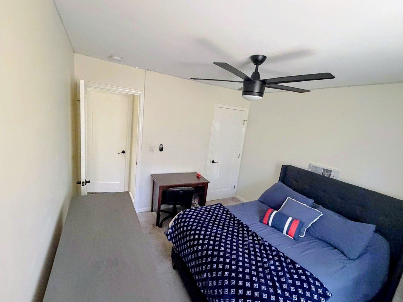 3906 C St photo 2