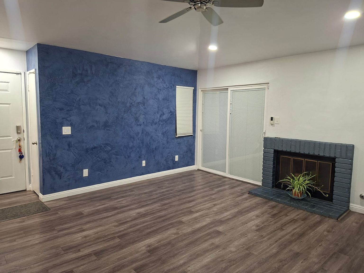 2031 Lakeridge Cir photo 3