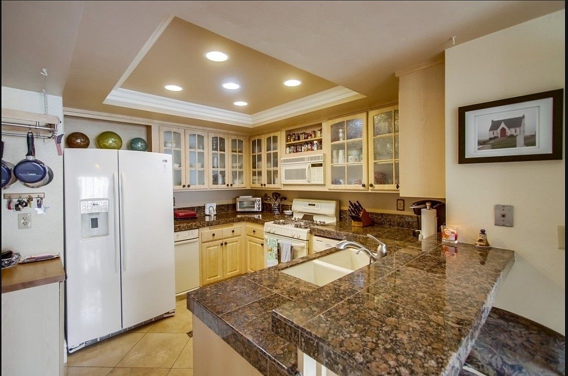 87 Kingston Ct W photo 5